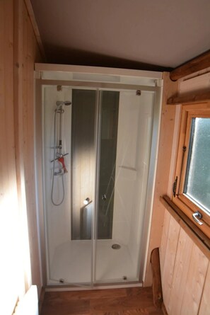 Bathroom - ZEcamping 3 étoiles familial piscine couverte locatif BBQ 32m2 (Mont-prés-Chambord)