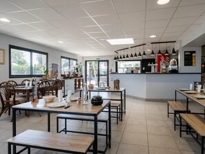 Dining - ZEcamping 4* - Piscine couverte - Plage à 2 km - Animations (Guidel)