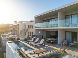 Outdoor dining - Cabo Costa - Private Infinity Pool and Ocean View (Cabo San Lucas)