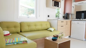 TV - ZEcamping 3* animaux acceptés mobil-home TV LV clim 34m2 8 pers (Bauduen)