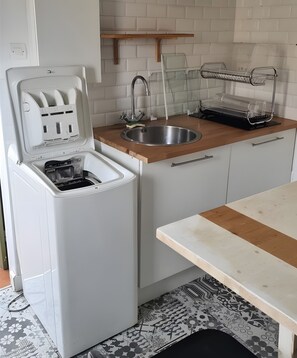 Interior - Apartment 'Vue Mer' with Sea View and Private Terrace (Saint Pierre la Mer)