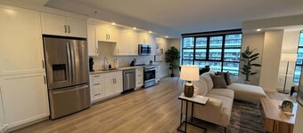 Halifax Waterfront 2 BR/2 Bath with 6 appliances