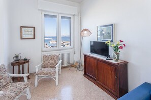 TV - Apt Corso Roma 4° piano - Salento Reservation (Gallipoli)