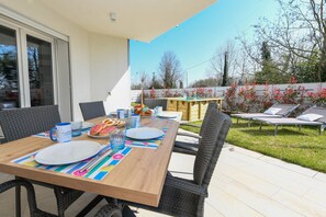 Outdoor dining - MGH Luxury- Blue Horizon Lake House (Desenzano del Garda)