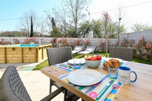 Outdoor dining - MGH Luxury- Blue Horizon Lake House (Desenzano del Garda)