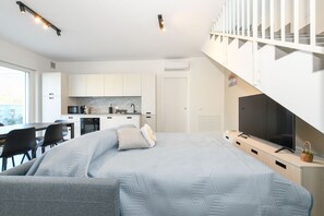 In-room safe, iron/ironing board, free WiFi