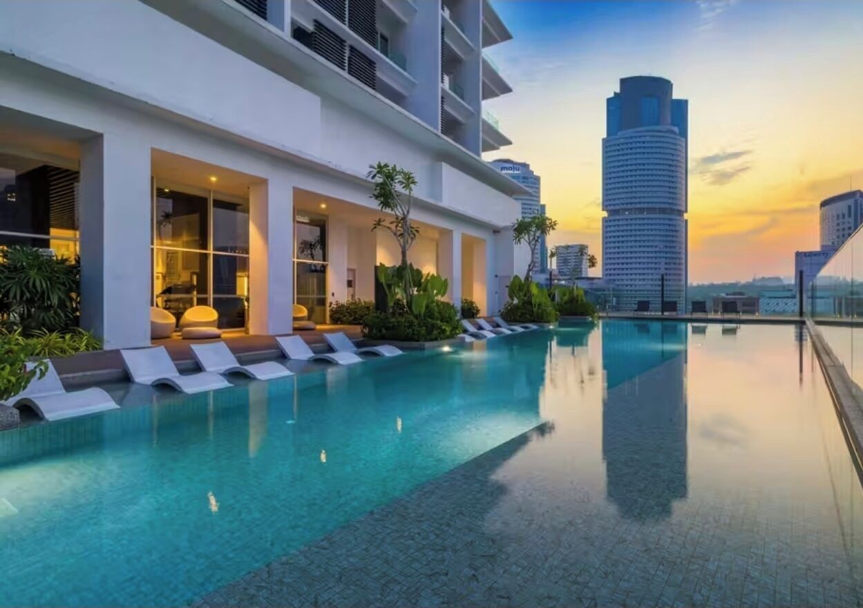 3 piscinas al aire libre