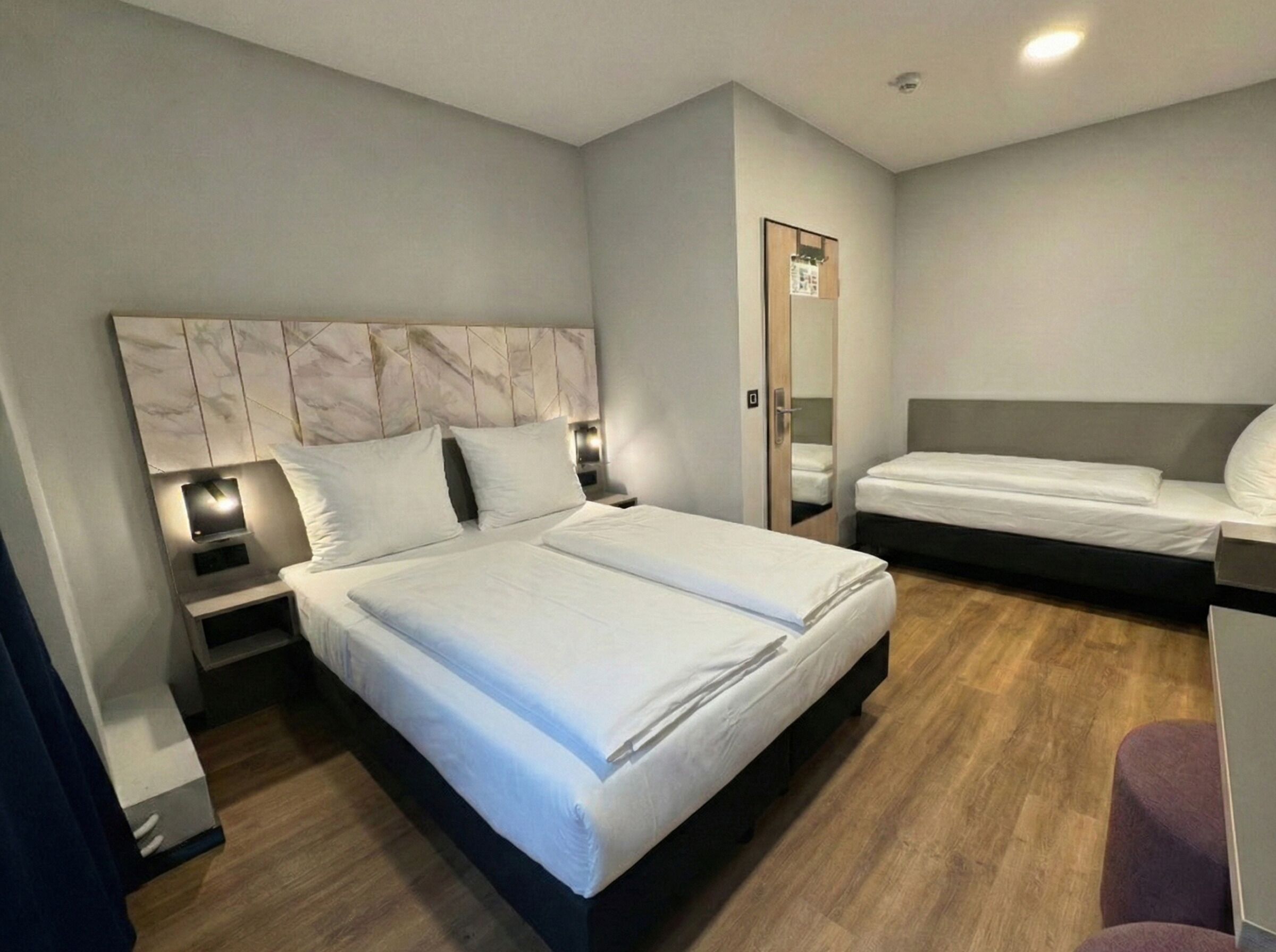 Työpöytä, ilmainen Wi-Fi