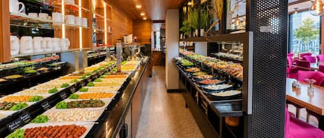 Daily buffet breakfast for a fee