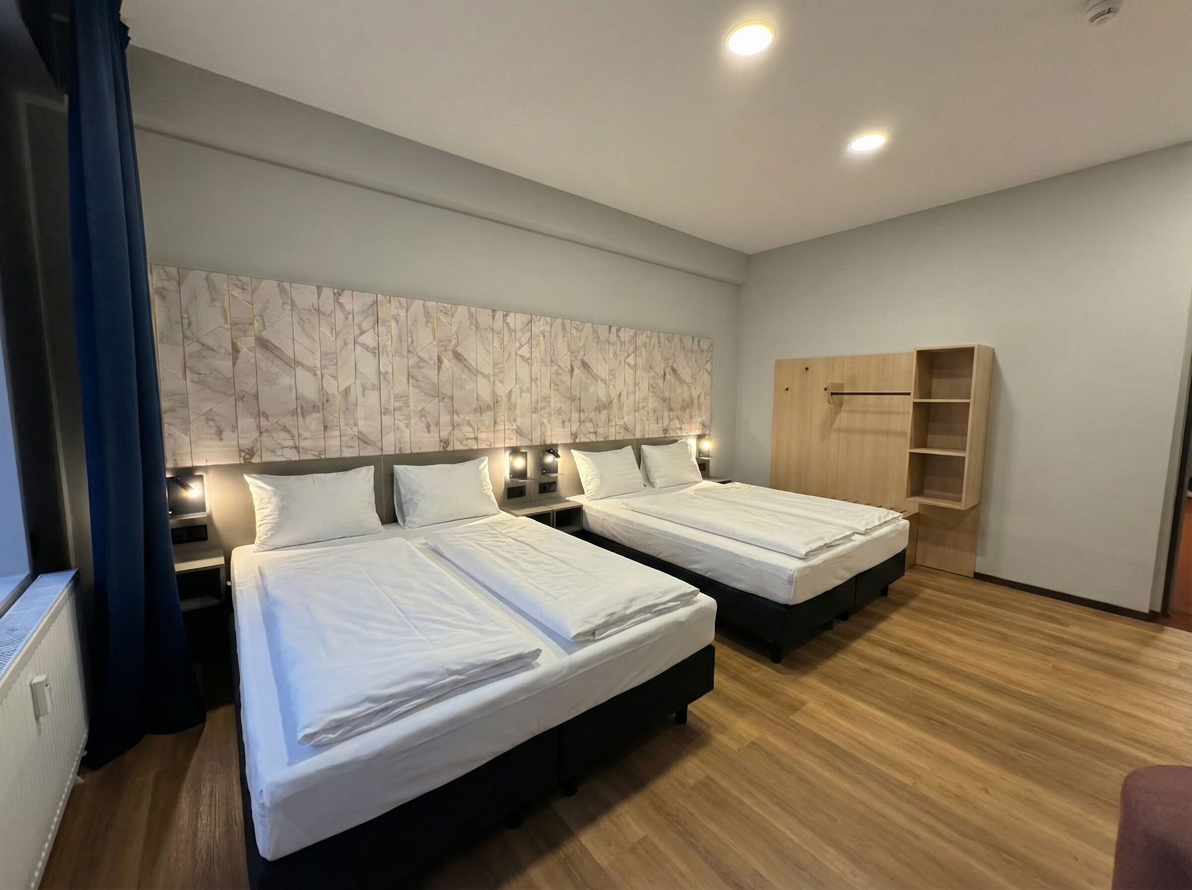 Työpöytä, ilmainen Wi-Fi