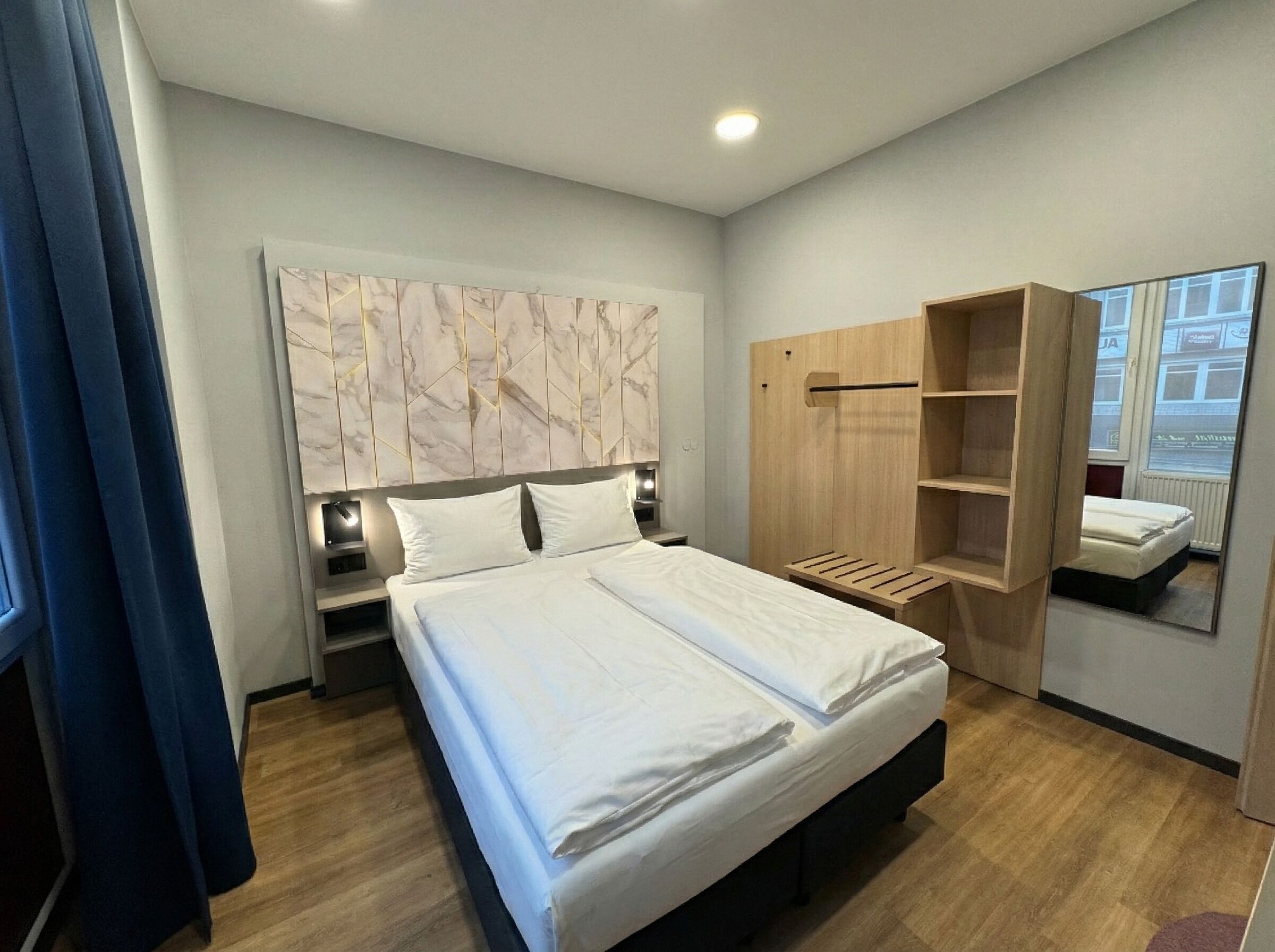 Työpöytä, ilmainen Wi-Fi