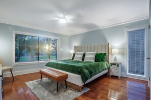 3 bedrooms, WiFi, bed sheets - Heritage Hideaway ~ Sea Pines renovated dog-friendly condo (Hilton Head Island)