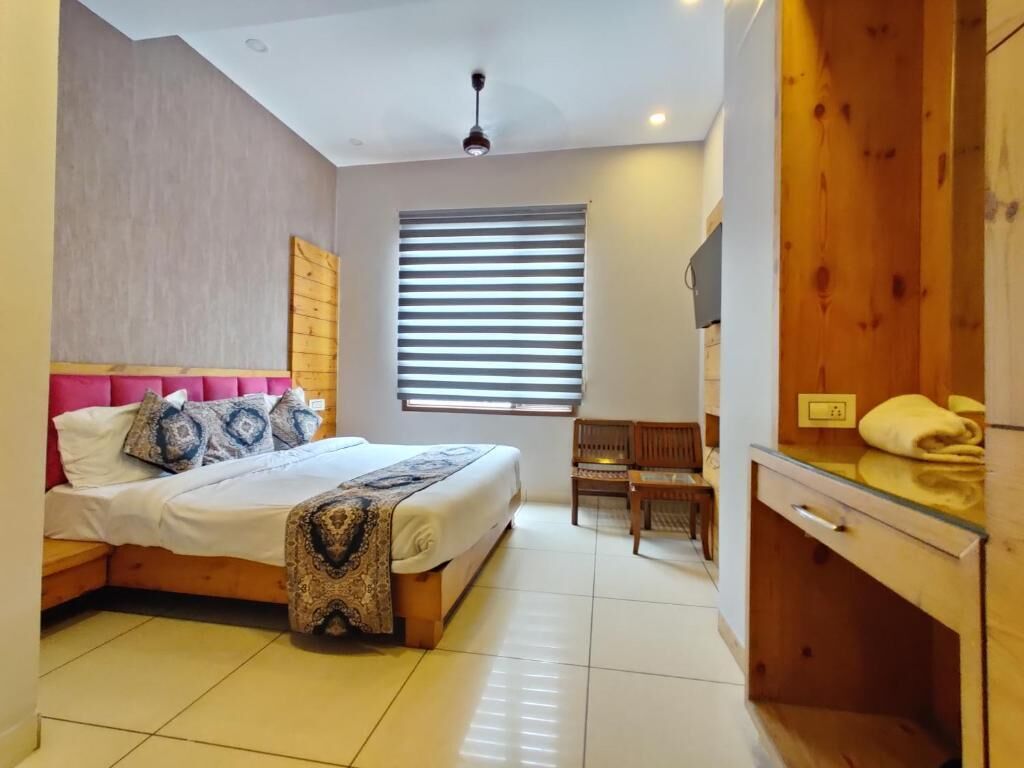 Superior Room | Desk, free WiFi