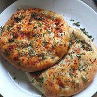 Πρωινό σε μπουφέ καθημερινά (300 USD/άτομο)