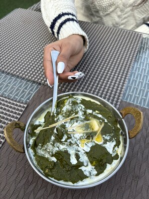 Daily buffet breakfast (USD 300 per person) - Hotel Golden Heaven Inn Amritsar (Amritsar)