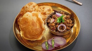 朝食 (ビュッフェ)、毎日提供 (有料)