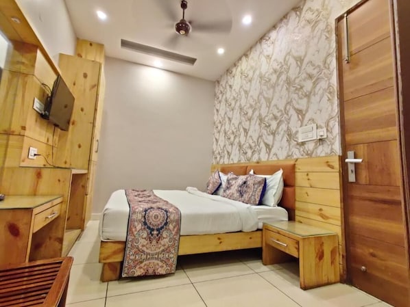 Superior Room - Hotel Golden Heaven Inn Amritsar (Amritsar)