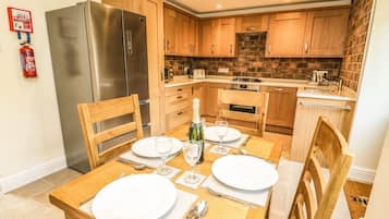 Lave-vaisselle, vaisselle et ustensiles