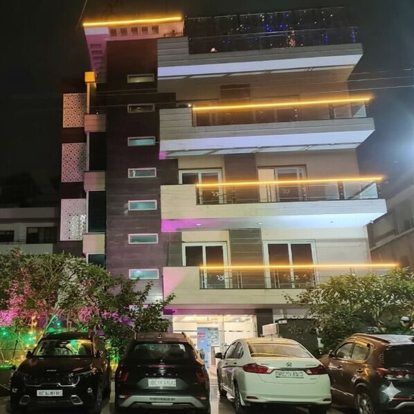 واجهة المنشأة