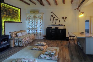 Double or Twin Room, Patio, Mountainside | Living area