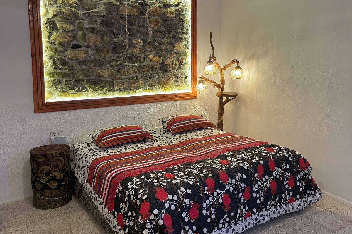 Double or Twin Room, Patio, Mountainside | Desk