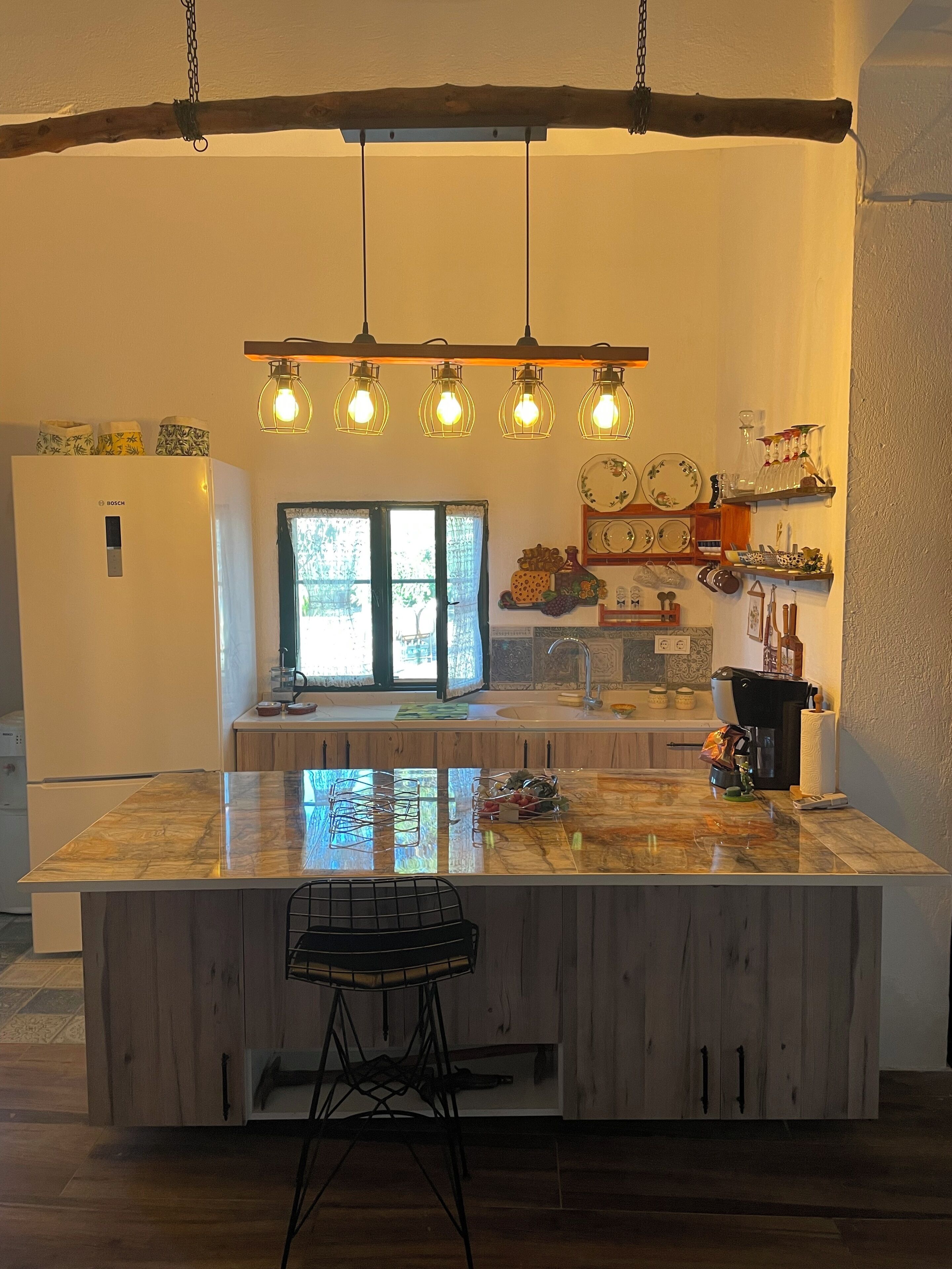 雙人或雙床房, 庭院, 山間 | 起居區