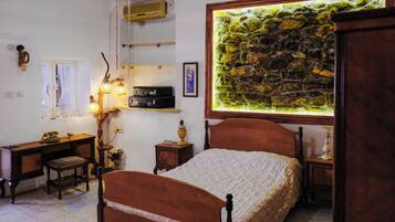 Double or Twin Room, Patio, Mountainside | Desk