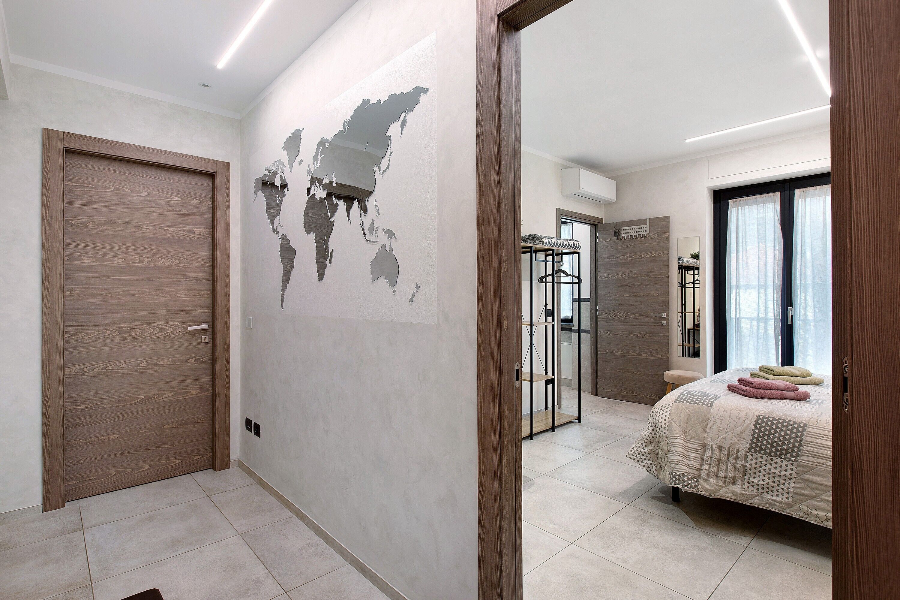 1 dormitorio, tabla de planchar con plancha, wifi y ropa de cama
