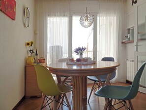 Dining - Les Gavines - Two Bedroom Apartment, Sleeps 4 (L'Escala)