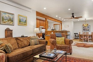 Living area - Outpost: Sagebrush 1312 - Aspens Location! (Wilson)