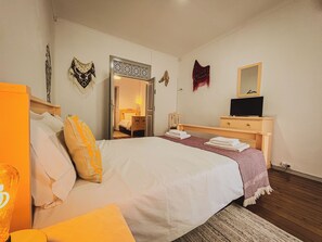 家庭客房, 露台, 城市景 | 熨斗/熨衫板、免費 Wi-Fi
