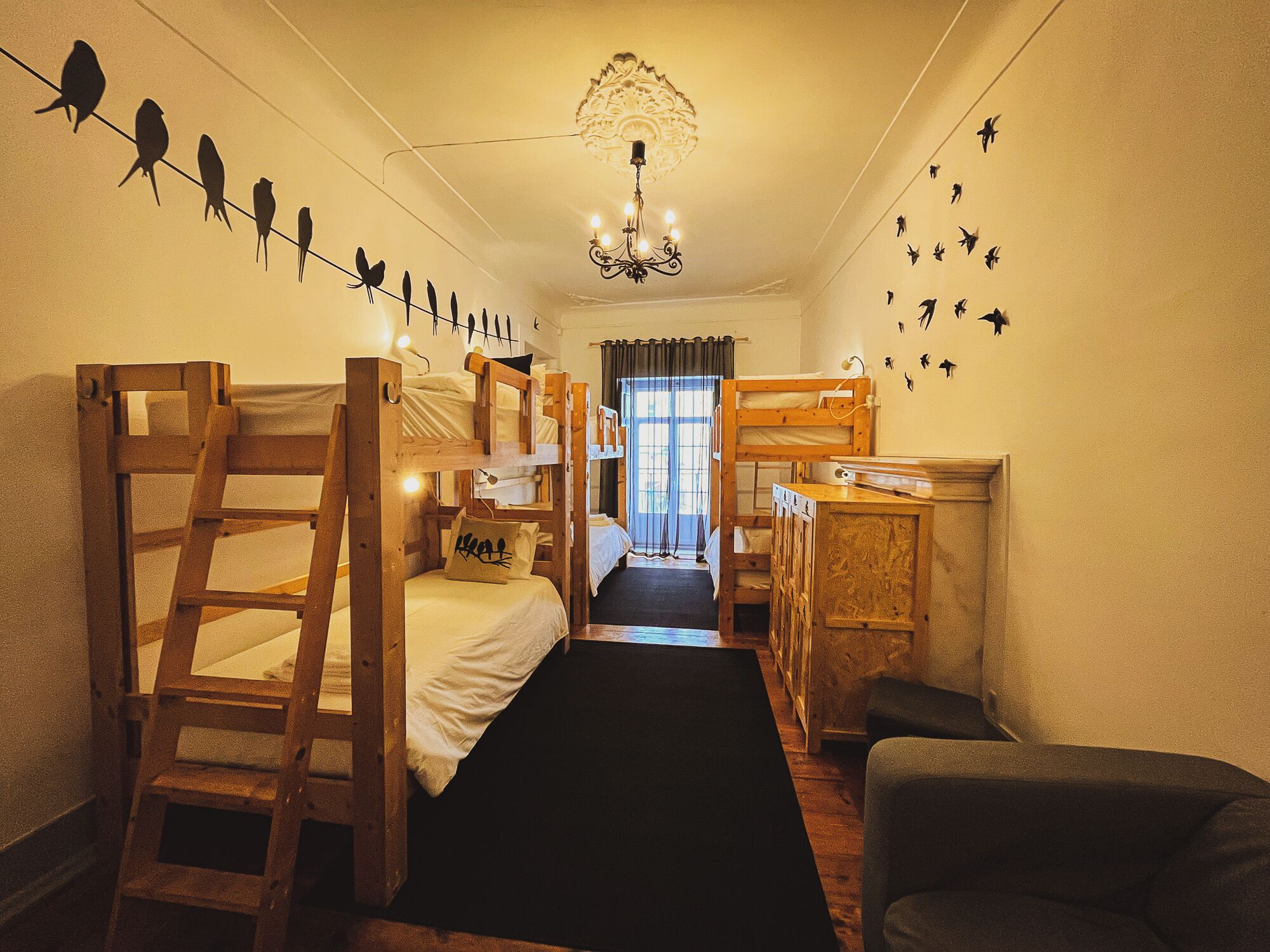 Tabla de planchar con plancha y wifi gratis 