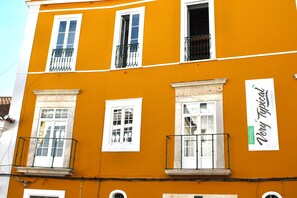 Front of property - Very Typical - Alojamento Local (Elvas)