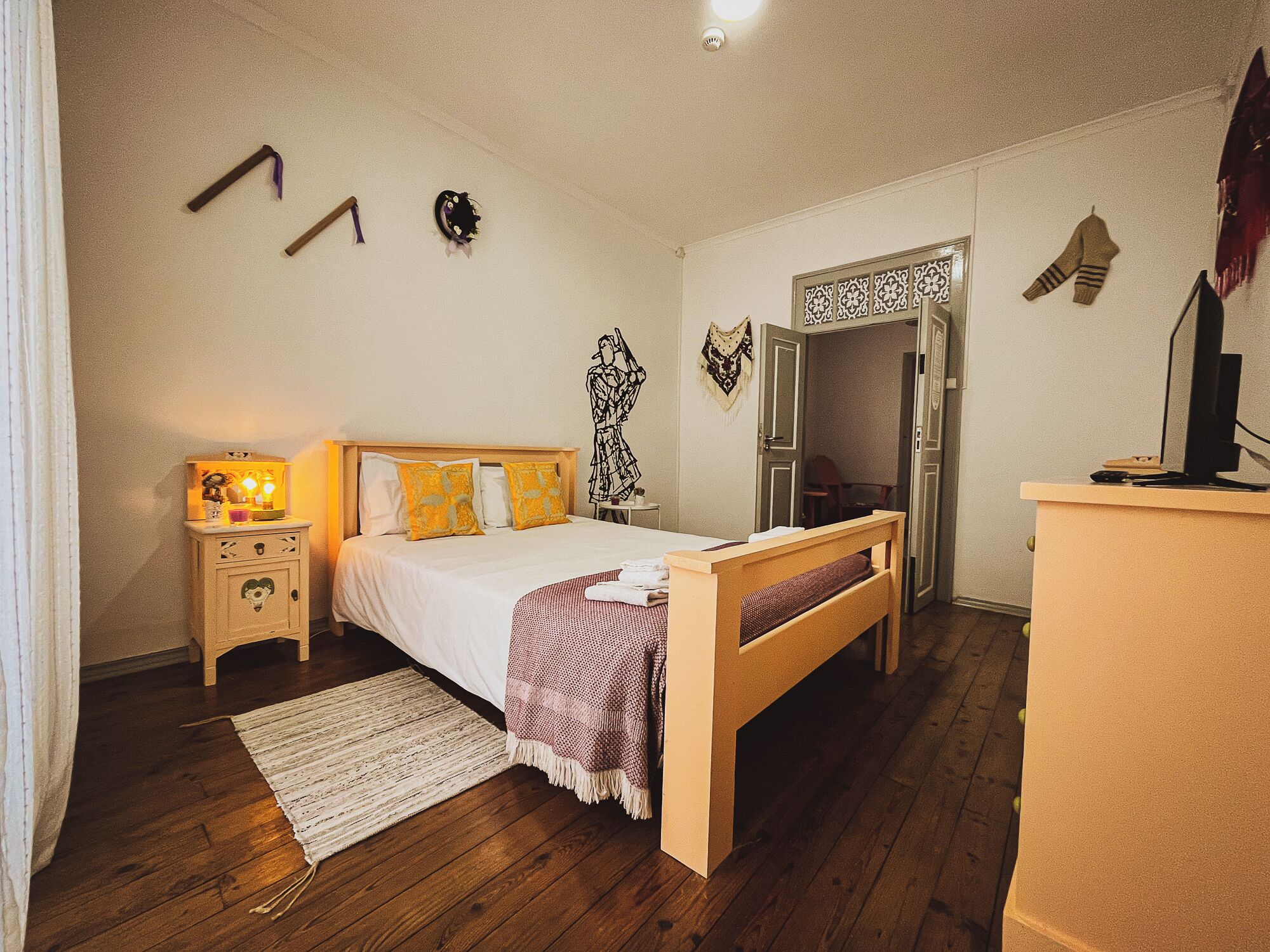 Tabla de planchar con plancha y wifi gratis 