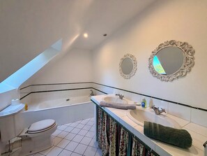 Hair dryer, towels, soap - Les Cocons d'Agathe : Penn ar Gwel, country house near the sea (Clohars-Carnoët)