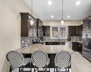 House, Multiple Beds (Villa Soleil Dunes) | Private kitchen - Villa Soleil Dunes (Miramar Beach)