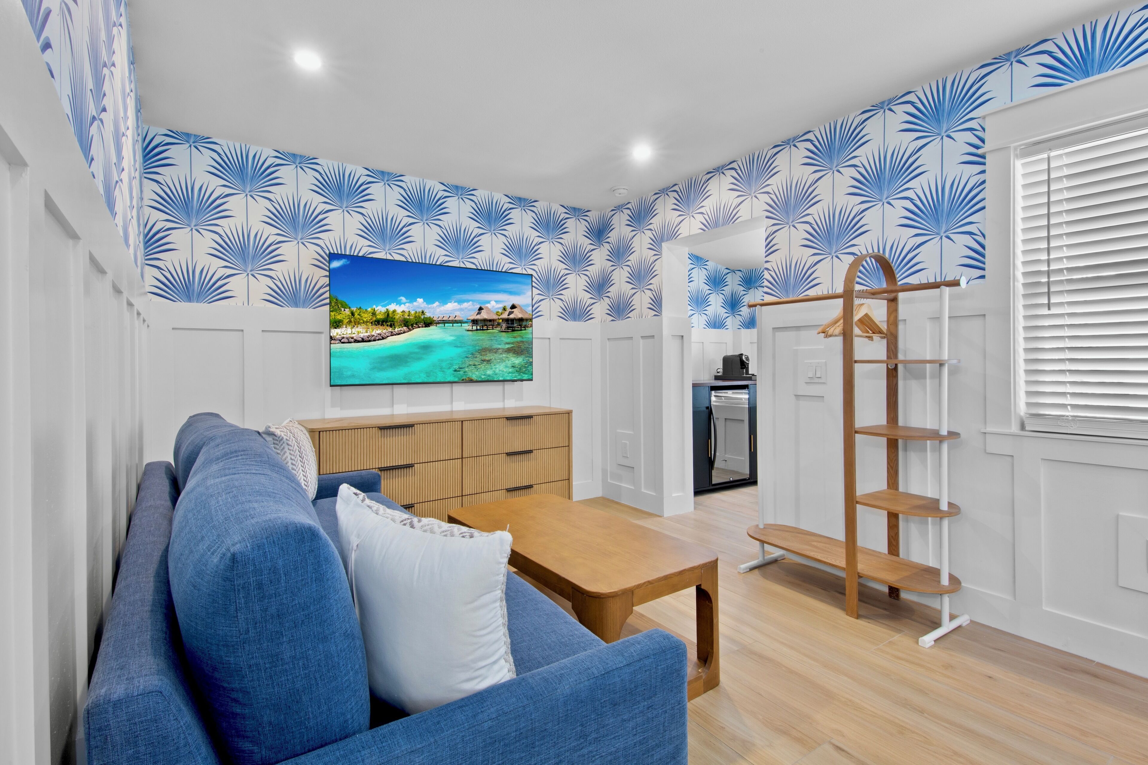 Deluxe Studio Suite | Iron/ironing board, free WiFi