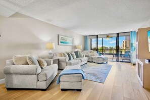 TV - Gulf and Bay Club Unit C209 (Siesta Key)