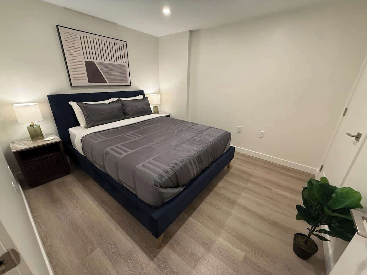 Ferros/tábuas de passar roupa, Wi-Fi, roupa de cama