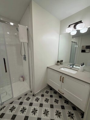 Chuveiro, secador de cabelo