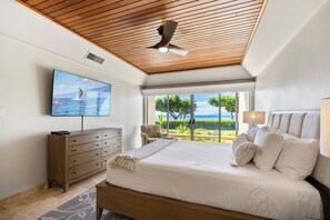 Desk, iron/ironing board, WiFi, bed sheets - Stunning, Oceanfront Villa directly on Baby Beach (Lahaina)