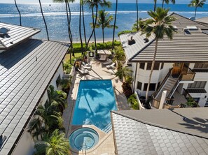 Pool - Oceanfront Villa- Step Right Out Onto Lahaina's Top Beach (Lahaina)