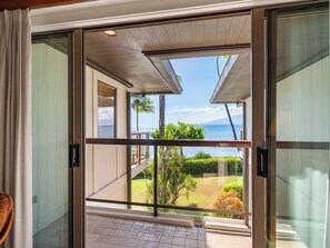 Interior - Beachfront Gem, 2bd Villa, Directly on Lahaina's Favorite Beach (Lahaina)