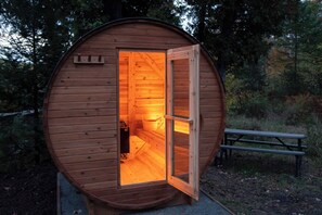 Sauna - Chalet Utopia on Lake Beaudoin (Sainte-Émélie-de-l'Énergie)
