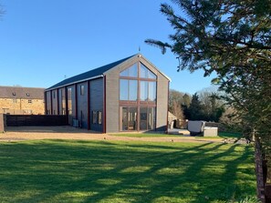 Exterior - High Church Hill (Durham)