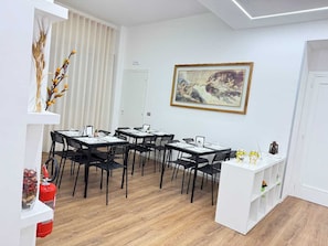 Desayuno completo incluido todos los días