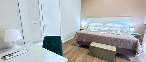 Deluxe-Doppelzimmer, Balkon, Stadtblick