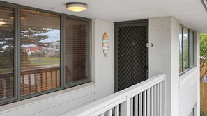 Exterior detail - Beach Retreat - Centrally located neat unit (Warrnambool)