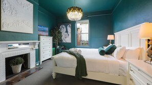 Silitysrauta/-lauta, ilmainen Wi-Fi, vuodevaatteet