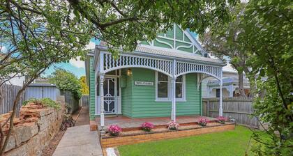 Minty - Come for the Location and stay for the contemporary nostalgic Vibes .